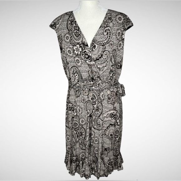 Glamour Deep V Neckline Cap Sleeve Brown / White Paisley Print Dress Size 14 - Picture 12 of 12